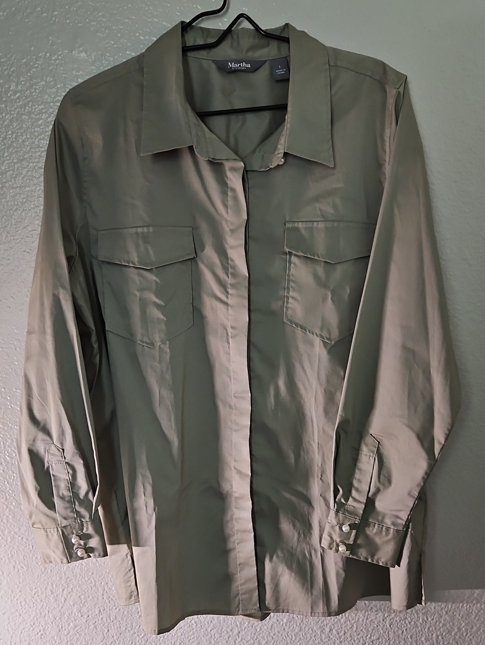 Martha Stewart QVC Olive Green Stretch Utility Blouse L Pearl Buttons
